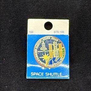 Vintage NASA Space Shuttle Commemorative Pin